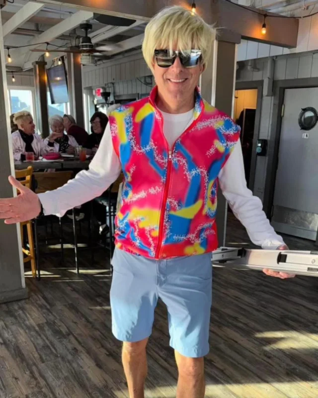 We’re getting our Boo-gie on TONIGHT at the Oar House Pub in Sea Isle City, NJ!🕺 Join me for a Halloween Happy Hour from 4-8pm!👻 Bring your crew for dinner, drinks & lots of dancing!! 

🏆PRIZES FOR BEST🏆
- Group costume
- Couple costume
- Individual costume
- Overall costume

🎙️Tune in LIVE on Kool 98.3 or wear your costume & dance along at home on Mixcloud!

🎃Bring a new toy or pair of pajamas to benefit the children at our local pediatric hospitals!