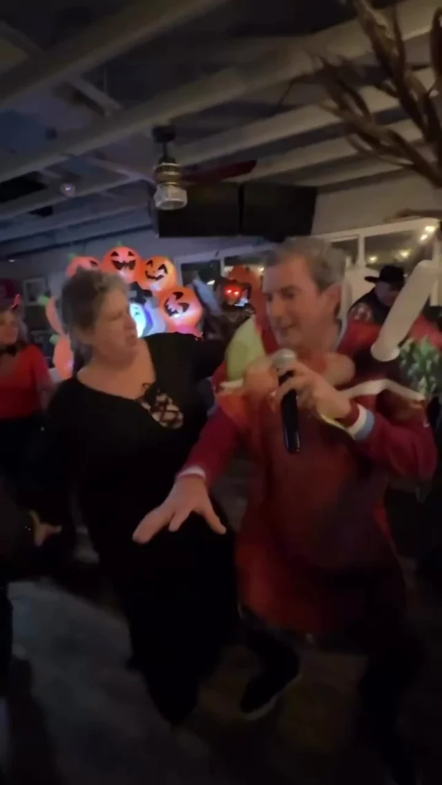 What a great time we had last week at the Oar House Pub for our Halloween Happy Hour!!👻 Congratulations to those who WON the costume contest, you all killed it with your costumes!!👏🏻

We’re back EVERY Wednesday ALL YEAR ROUND from 5-8pm at the Oar House Pub in Sea Isle City, NJ🎉 LIVE on @kool.983 with DJ @djericbartello 

🧸Kelly’s Kidz is always collecting toys, pajamas, and monetary donations to benefit the children at our local pediatric hospitals!