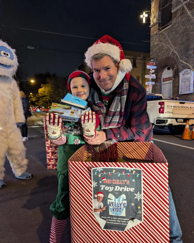 This Saturday, bring the whole family to check out the famous Miracle on 13th Street Christmas lights!!🌟 We need your help collecting toys for the kids who need it most this holiday season!🎁 Meet me at the end of the street with a toy!🧸

🎄December 13th from 5-8pm

🚂Bring a new unwrapped toy or stuffed animal to benefit the children at our local pediatric hospitals!