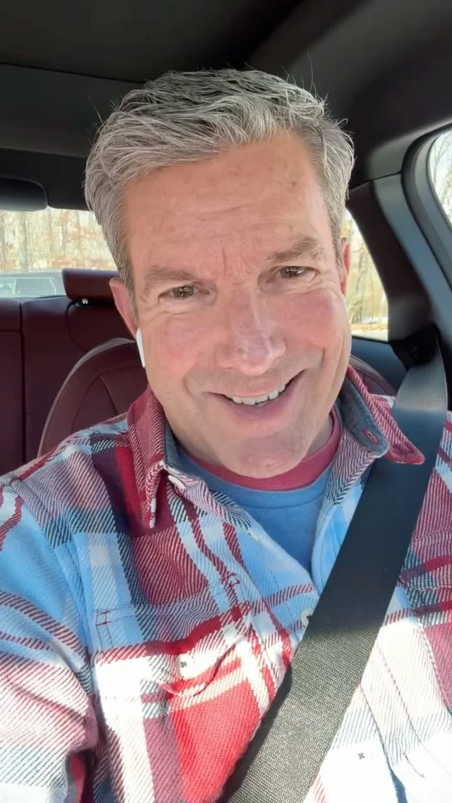 Hope to see you tonight as we honor the Geator the way he would’ve liked it… bringing everybody together, laughing, & dancing!🕺 So bring a picture share a memory and let’s dance! LIVE along the bay at the @oarhousepubsic in Sea Isle City!

🎙️Music starts at 4pm & we go LIVE on the radio at 5pm on @kool.983 
📹Join the party from anywhere in the world by clicking on the Mixcloud link right here ➡️ http://www.mixcloud.com/live/bobkellylive

I hope to see you tonight🫵🏻