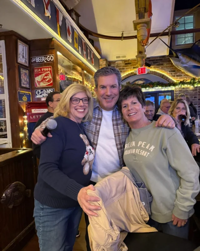 Next Thursday… meet me by the bay!☀️

An After Work Dance Party with DJ @djericbartello from 5-8PM at @carolinesbythebay ! Grab your crew and come on by for some dancing!🪩

🎙️ Make sure to tune in LIVE on @kool.983 !