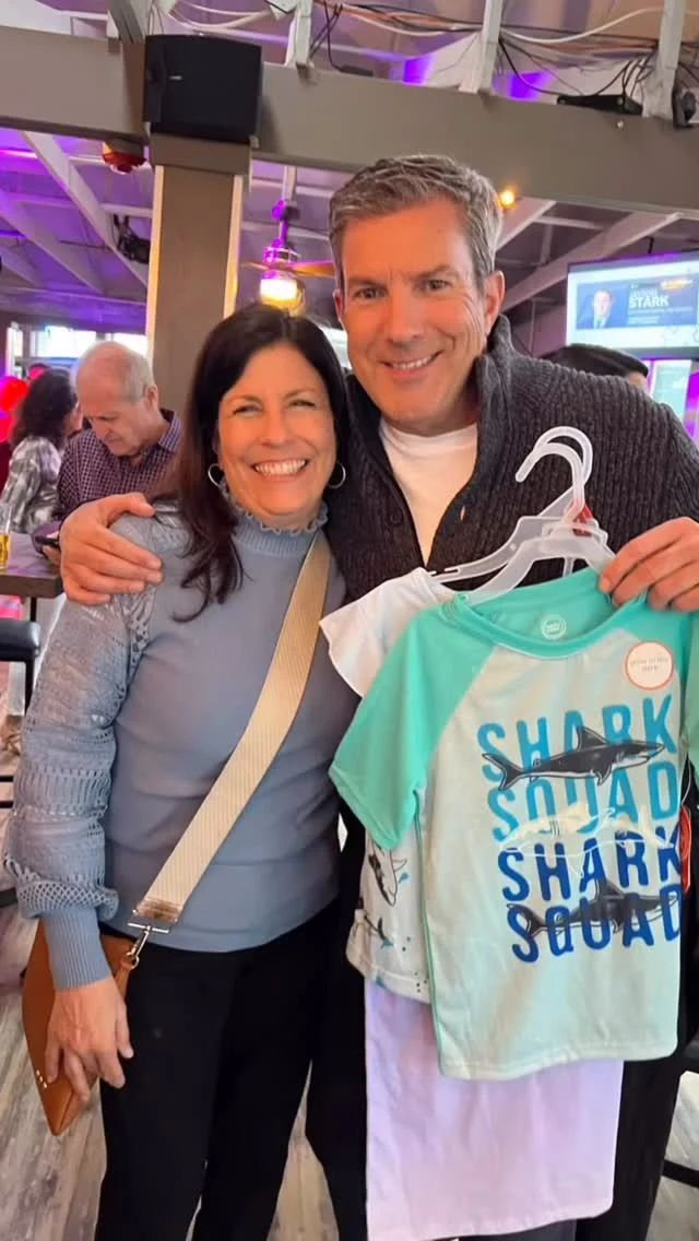 This is what Kelly’s Kidz is all about!🩵🧸

HUGE thank you to everyone who brings donations to the Happy Hour Dance Parties! Because of you, we get to put smiles on so many of the kid’s faces at the local pediatric hospitals! We get to dance & sing every week - all for a GREAT cause!