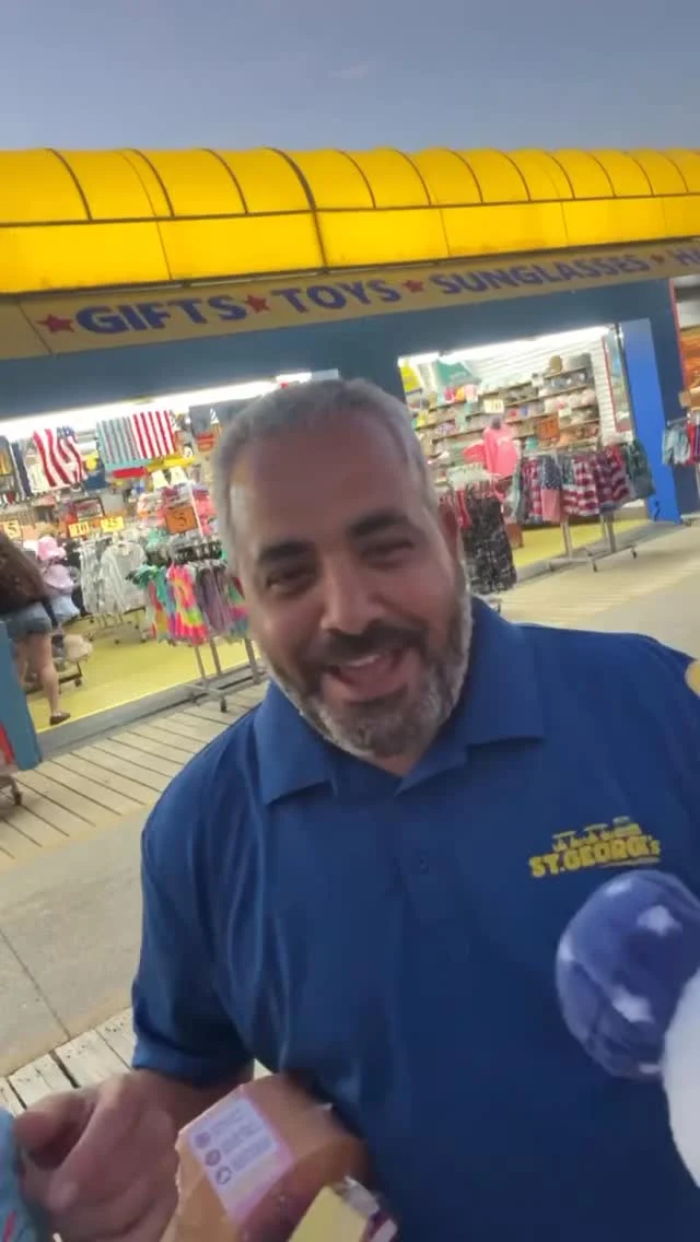 Last night I just had to stop by my buddy George’s place across from the Seaport Pier! He’s got all 250th anniversary plushies & toys the kids are talking about!💙💛

👇🏻He’s got 4 locations on the boardwalk Wildwood:
St. George’s Store - 2120 Boardwalk & 2310 Boardwalk
Tram Car Store - 2110 Boardwalk & 5314 Boardwalk

Bring the kiddos here, they’ve got all the hottest toys!🧈🍟

Shop online at: https://wildwoodgiftshop.com/products/250-usa-anniversary-patriotic-seagull