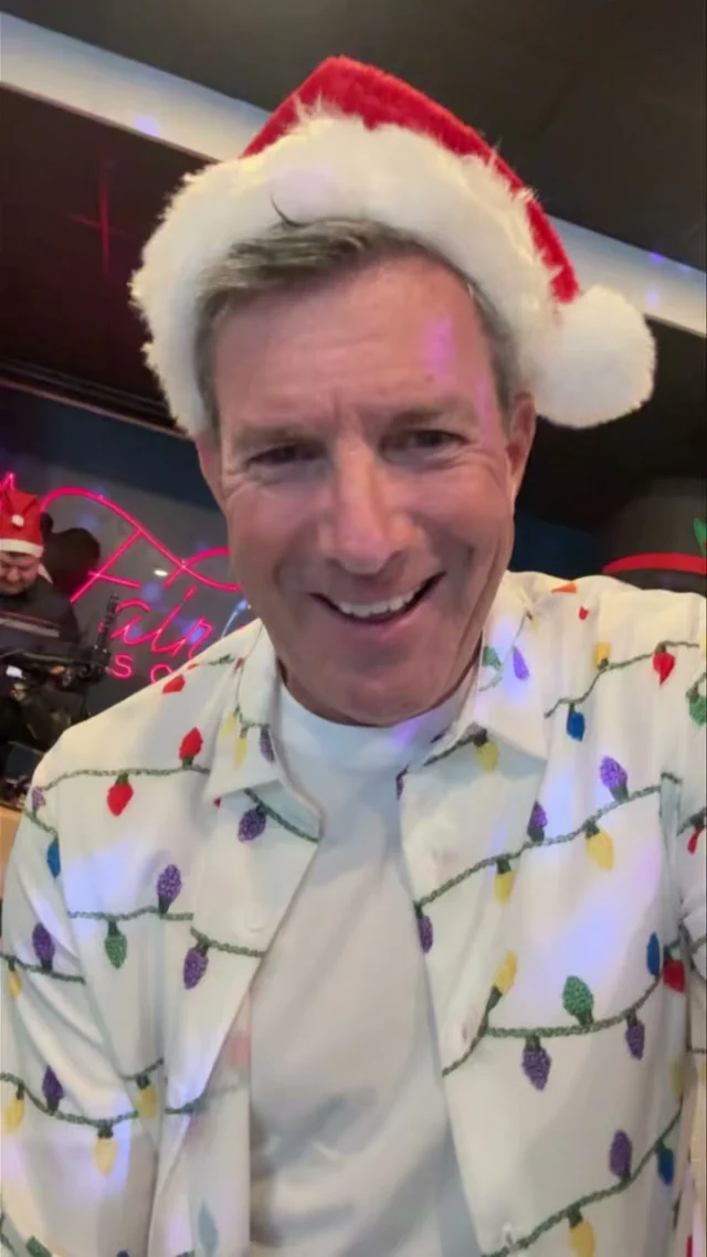 Santa’s Coming….Hump Day Happy for Christmas in July.  Bring a toy for the kids at Shore Medical Center and get a FREE GIFT from SANTA.  Tonight 5pm - 8pm.  The Fairview in Wildwood.  Listen LIVE on Kool 98.3 or anywhere around the world on 
Mixcloud ➡️ http://www.mixcloud.com/live/bobkellylive 

See ya on the Dance Floor