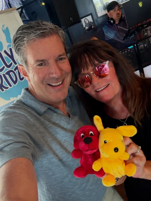TONIGHT… We’re dancing along the bay at Caroline’s in Somers Point!🍸

Join me & Eric Bartello for a night out!🎶 NO COVER, great dance floor, and a view of the bay! You don’t wanna miss it! Come on over at 5pm, we’ll have a martini waiting for you!🍸🕔

🎙️Can’t make it? Don’t worry, we go LIVE on Kool 98.3 for those of you who want to listen along from home.

🧸 Please bring a new toy or a pair of pajamas to benefit the kids at Shore Medical Center!