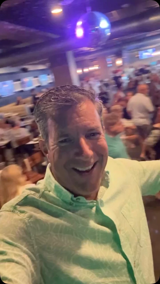 TONIGHT… meet me at the Fairview for a Hump Day Happy Hour!🪩🕺 We kick things off at 5pm with DJ Eric Bartello!

Bring the kiddos, grab your gang, and enjoy a night out in the Wildwoods! We do this each and every Wednesday so come on out and join us! See you there!🫵🏻

🚌 Need a ride? The FREE Seaport Shuttle will pick you up, bring you to the Fairview, and then drop you back off when it’s all over! 
🚗 FREE Valet Parking

📹 We go LIVE on Kool 98.3 & Mixcloud thanks to my buddy David behind the camera. Be sure to tune in!

🧸 Please consider bringing a new toy or a pair of pajamas to benefit the kids at Shore Medical Center!