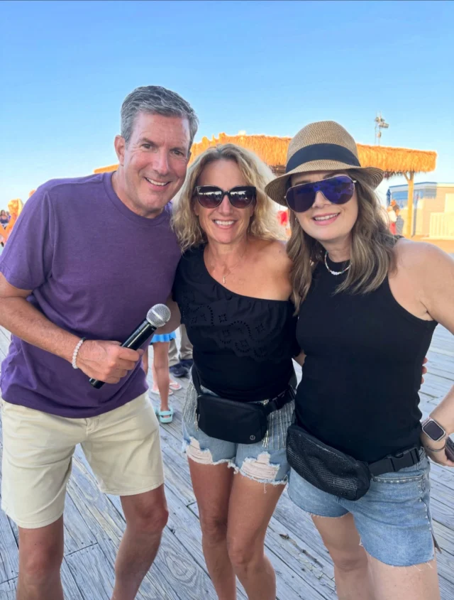 Fridays call for a NO SHOWER HAPPY HOUR!🚫🚿 Come right up off the beach and meet me for dinner, drinks, and dancing!🕺

No cover - so bring the whole family! We kick things off at 5pm. Let’s start the weekend off with chicken fingers & oranges crushes!🍊

📹 We go LIVE on Kool 98.3 & Mixcloud for those of you tuning in from home! My buddy David making it all possible! 

🎟️ Thanks to @edsfuncade for bringing over some player cards for the kids last week! 

🧸 Please consider bringing a new toy pair of pajamas to benefit the kids at Shore Medical Center
