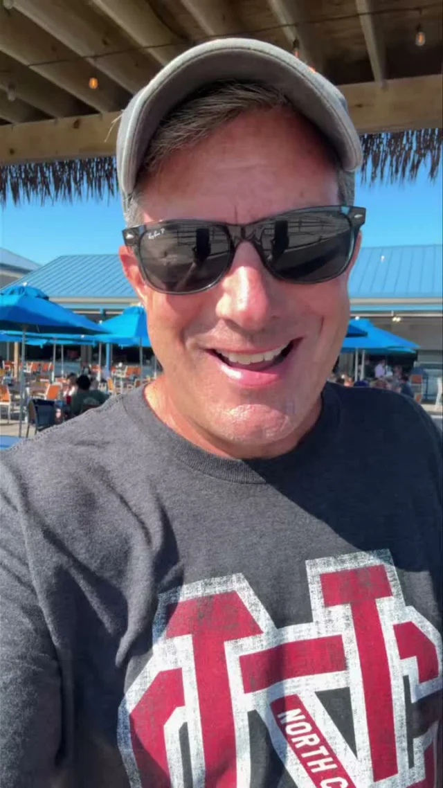 There is only ONE No Shower Happy Hour and it starts at 5pm at The Seaport Pier.  5-8pm. NO COVER till 7pm.  Bring the kids and let’s kick off the weekend in North Wildwood.  Listen on your way at Kool 98.3 or party at home with us on MixCloud. 
➡️ http://www.mixcloud.com/live/bobkellylive